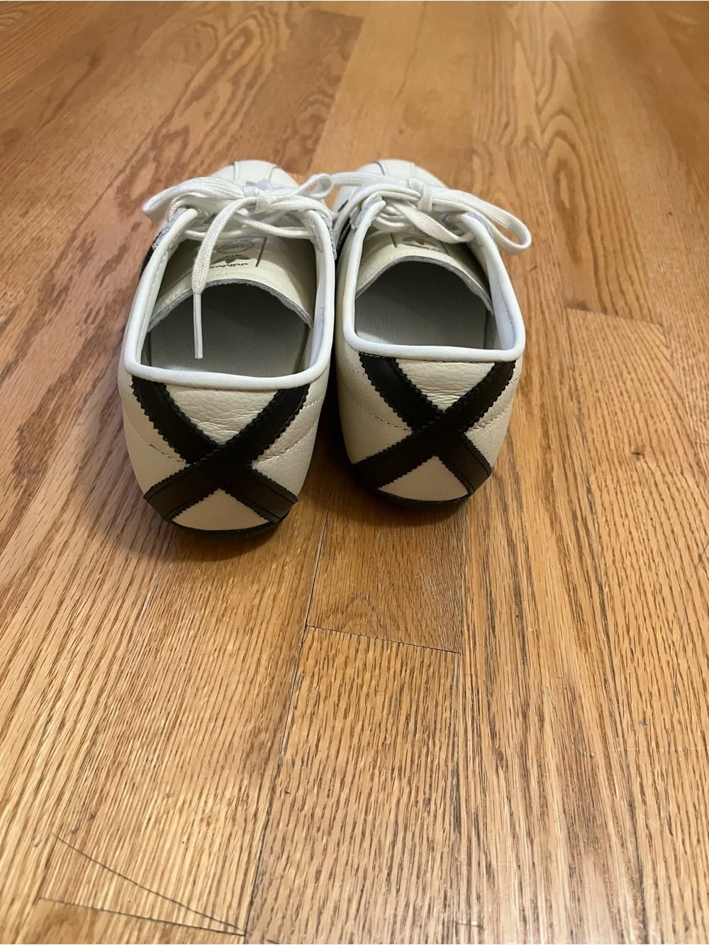 adidas Tokyo Off-White and Black  Sneakers Women’s Size 7 - Picture 8 of 8
